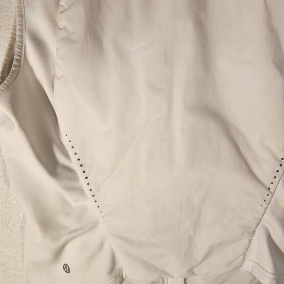 White lululemon Running Vest - Sz 8 - Picture 4 of 4